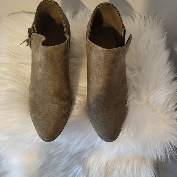 Old Navy Tan Ankle Booties, Size 7 - Picture 1 of 7